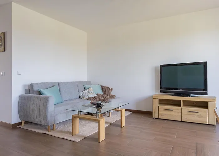 아파트 Glow - Letnicka, Plaza & Parking