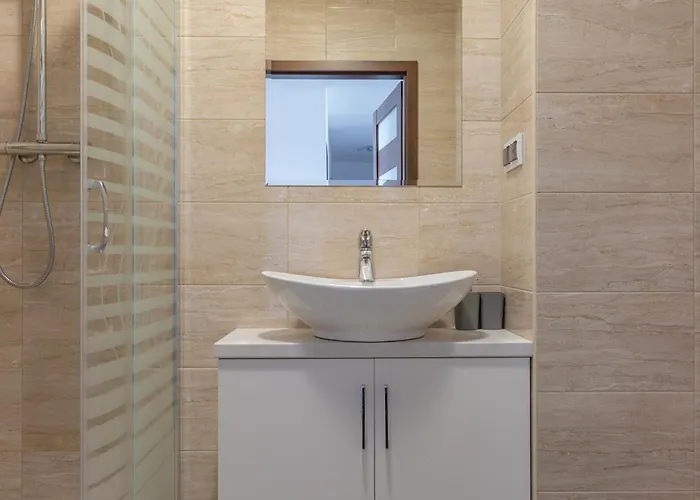 Glow - Letnicka, Plaza & Parking 아파트