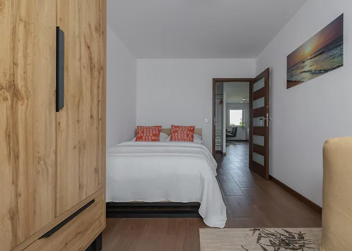 Glow - Letnicka, Plaza & Parking 그단스크