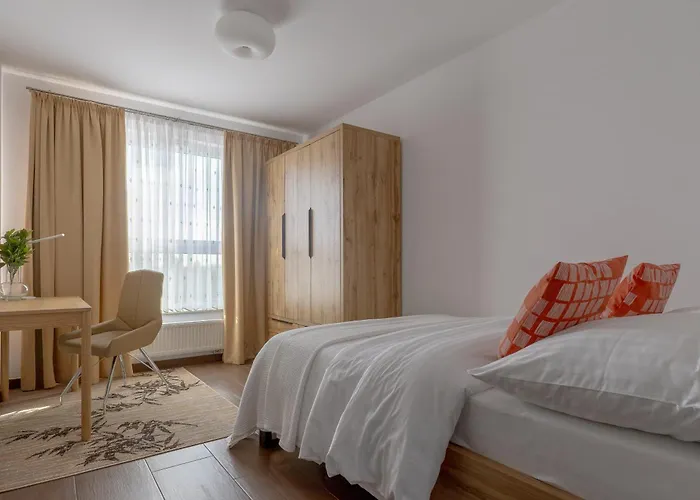 아파트 Glow - Letnicka, Plaza & Parking